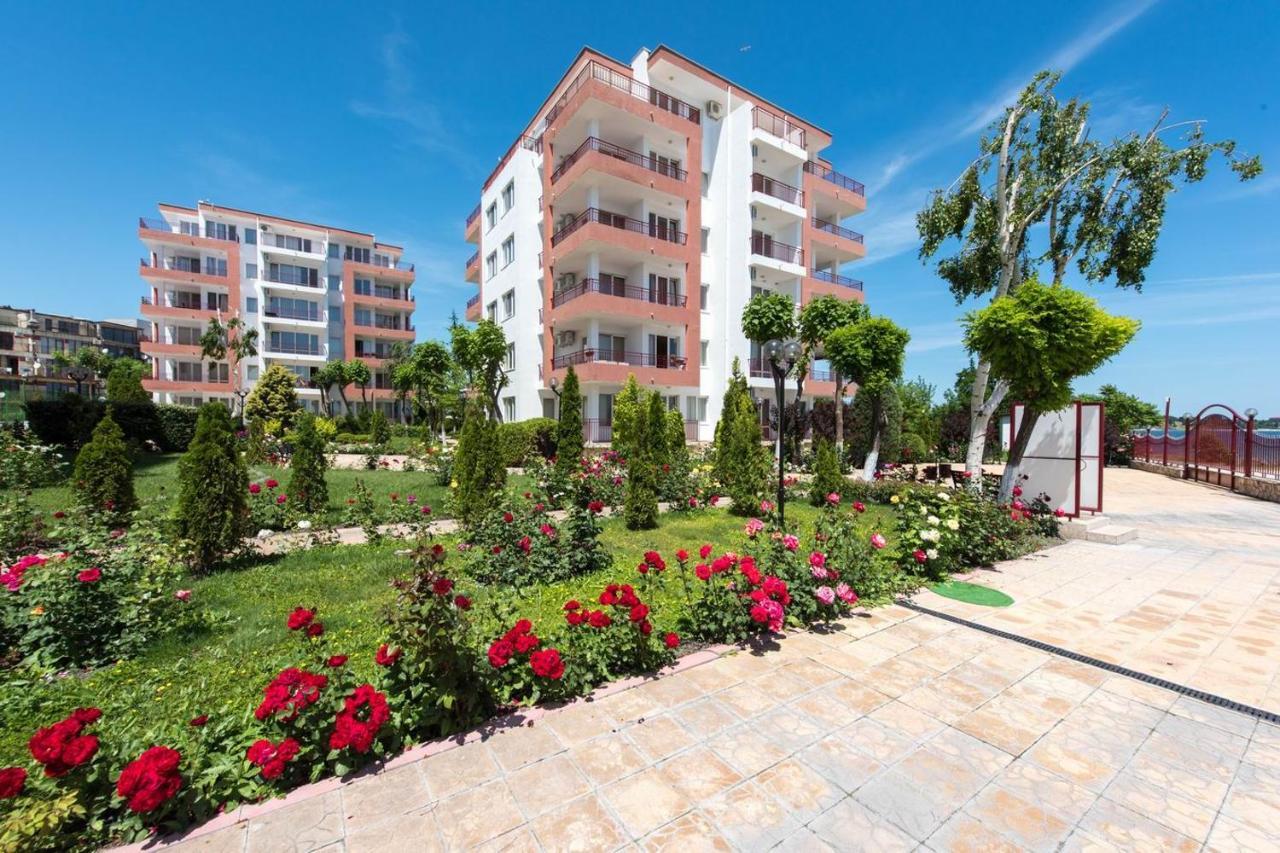 Gt Riviera Fort Beach Apartments Ravda Dış mekan fotoğraf