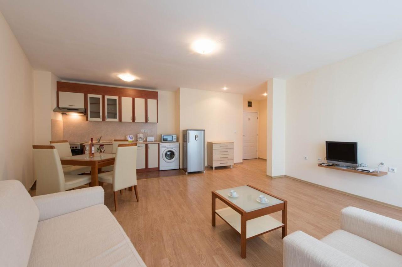 Gt Riviera Fort Beach Apartments Ravda Dış mekan fotoğraf