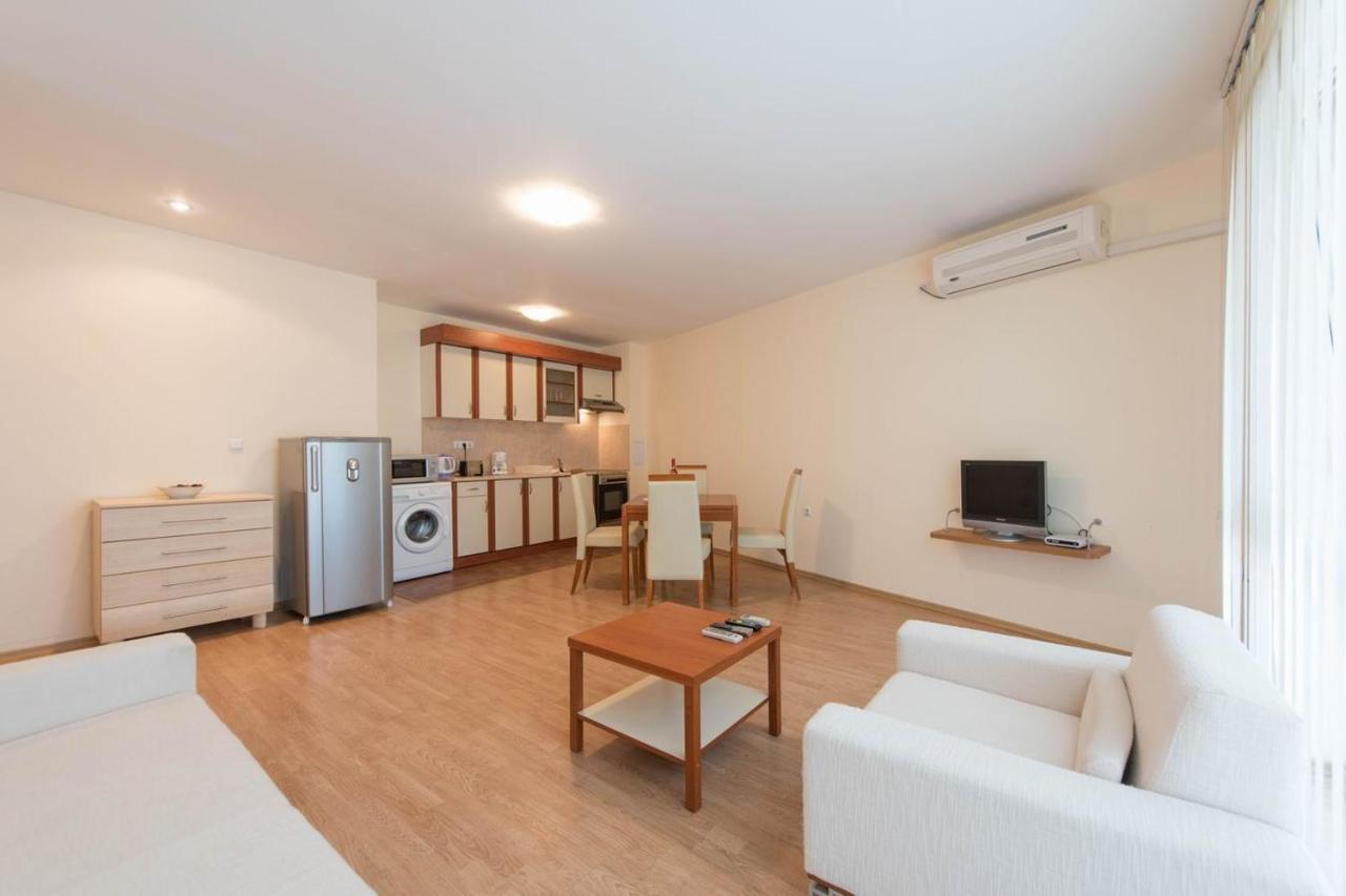 Gt Riviera Fort Beach Apartments Ravda Dış mekan fotoğraf