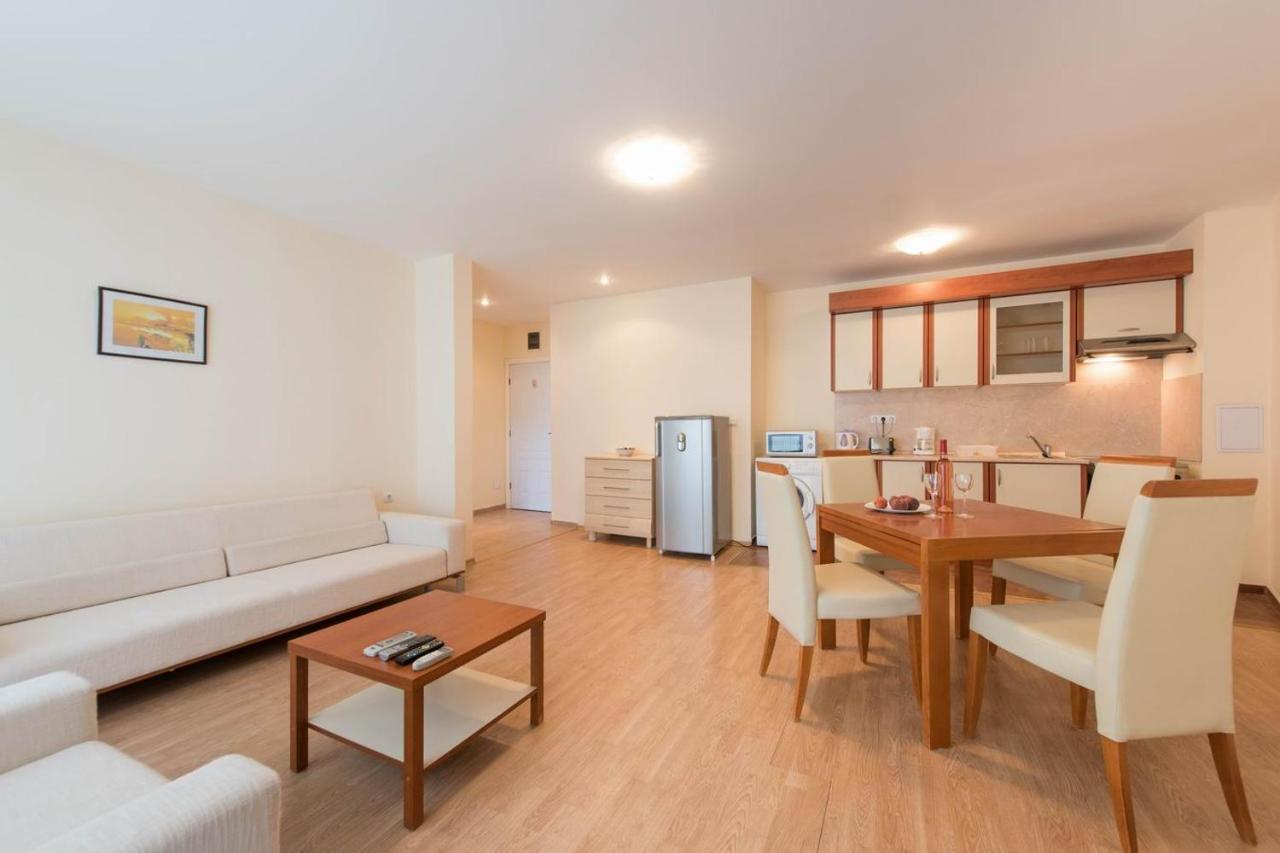 Gt Riviera Fort Beach Apartments Ravda Dış mekan fotoğraf