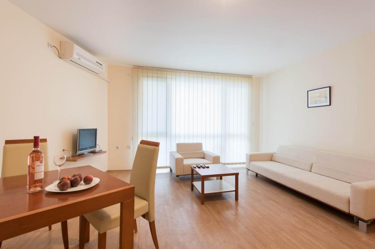 Gt Riviera Fort Beach Apartments Ravda Dış mekan fotoğraf
